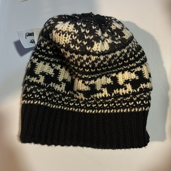 NWOT North Face Fair Isle Soft and Warm Black Soft White Beanie Unisex OS Hat - Picture 4 of 7